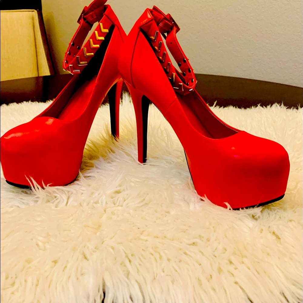 Red leather stilettos 👠 🔥🔥❤️